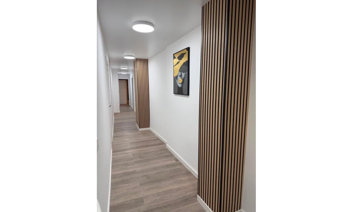 Segunda mano - Apartamento -
Torrevieja - Centro