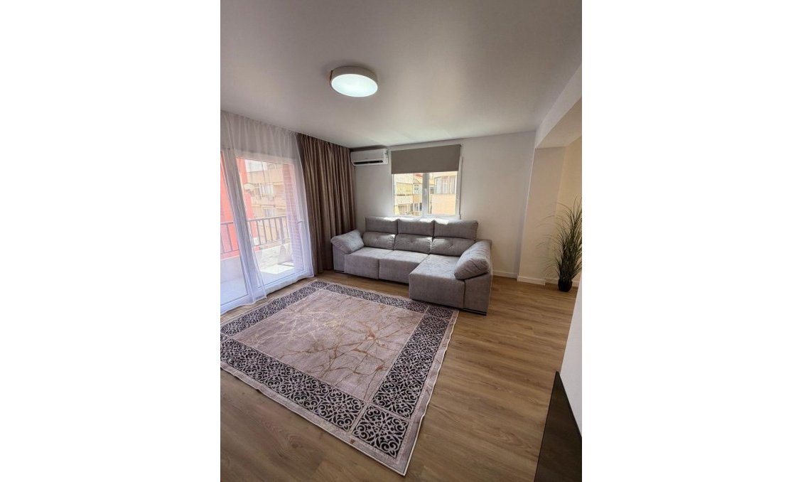 Segunda mano - Apartamento -
Torrevieja - Playa de los Locos