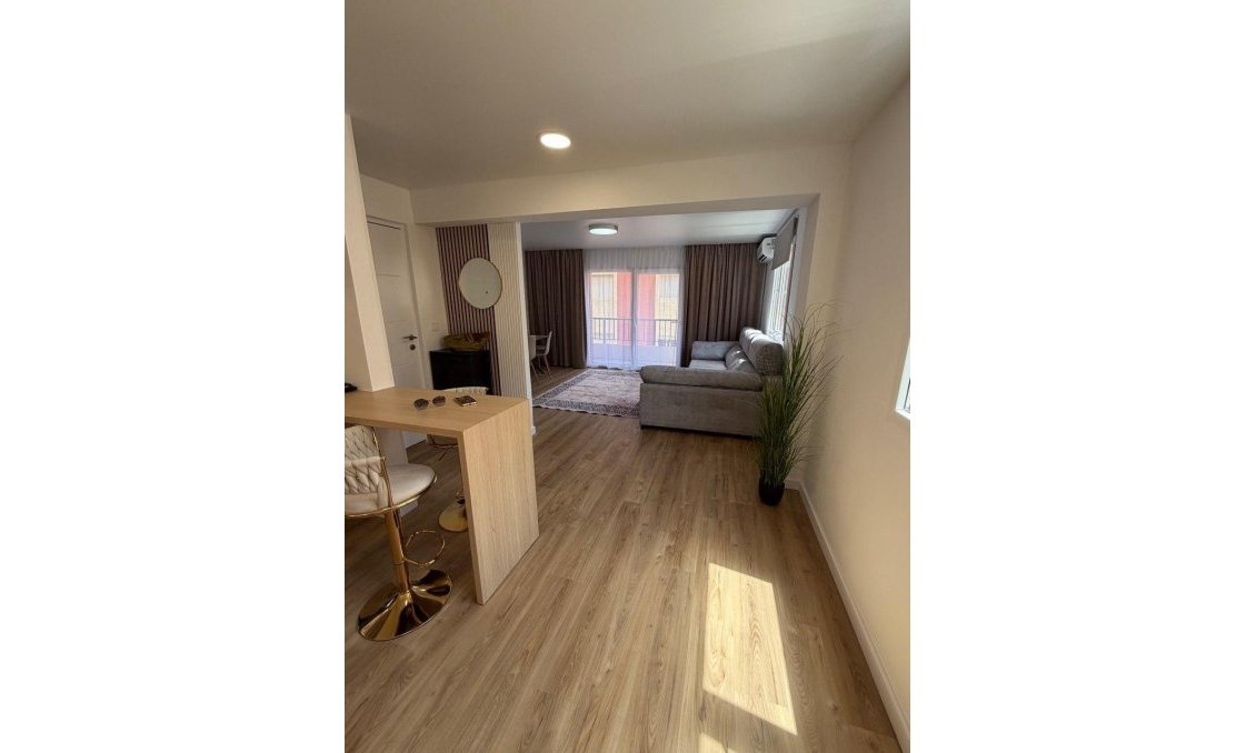 Segunda mano - Apartamento -
Torrevieja - Playa de los Locos