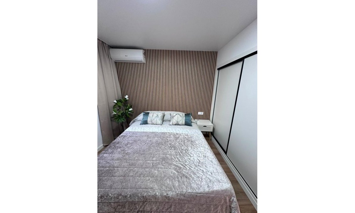 Segunda mano - Apartamento -
Torrevieja - Playa de los Locos