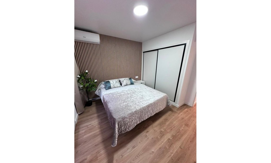 Segunda mano - Apartamento -
Torrevieja - Playa de los Locos