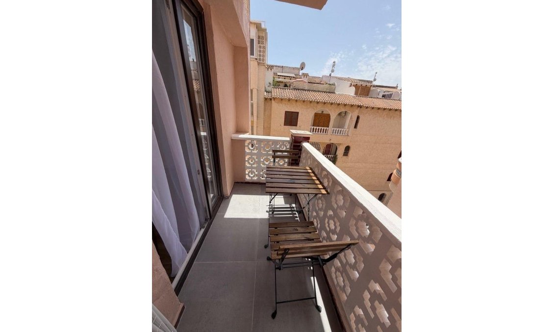 Segunda mano - Apartamento -
Torrevieja - Playa de los Locos