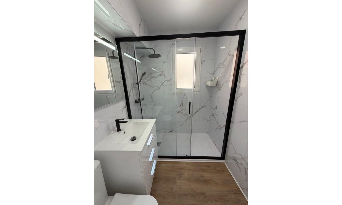 Segunda mano - Apartamento -
Torrevieja - Playa de los Locos