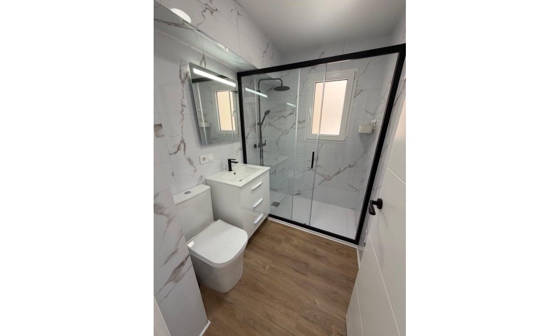 Segunda mano - Apartamento -
Torrevieja - Playa de los Locos