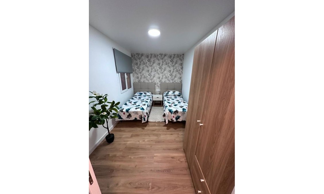 Segunda mano - Apartamento -
Torrevieja - Playa de los Locos