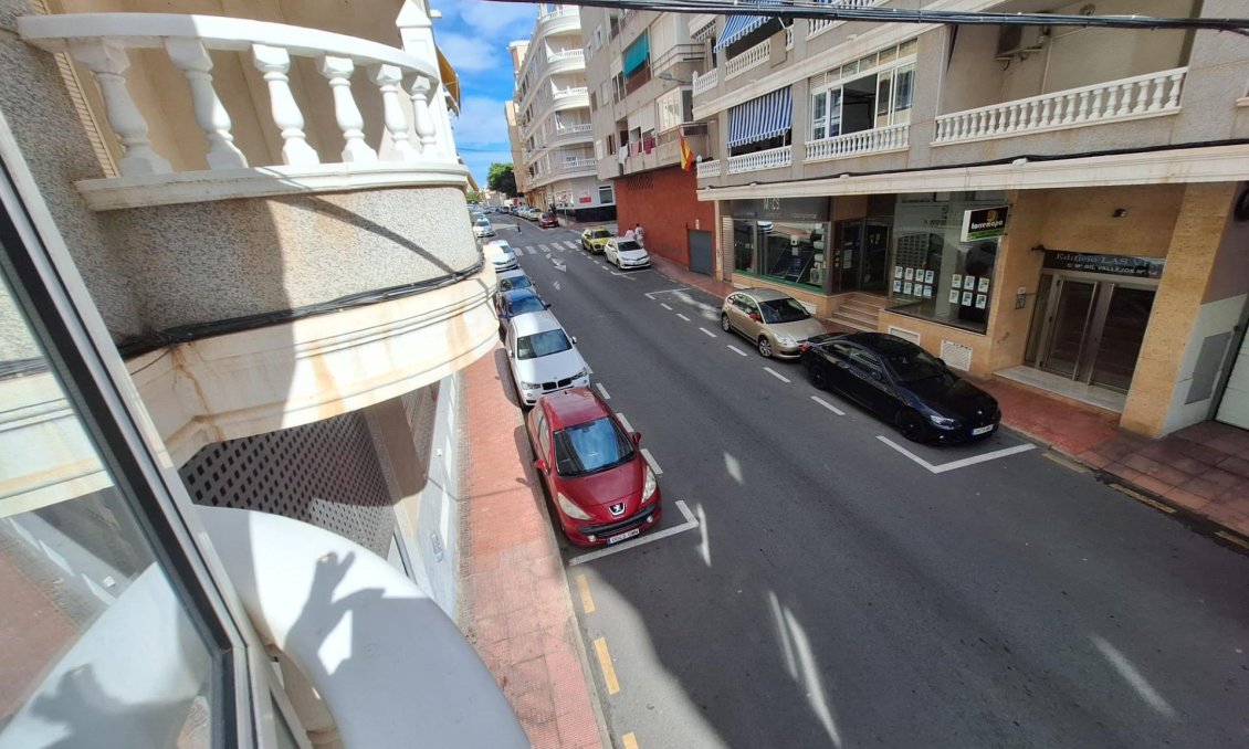 Segunda mano - Apartamento -
Torrevieja - Estacion De Autobuses
