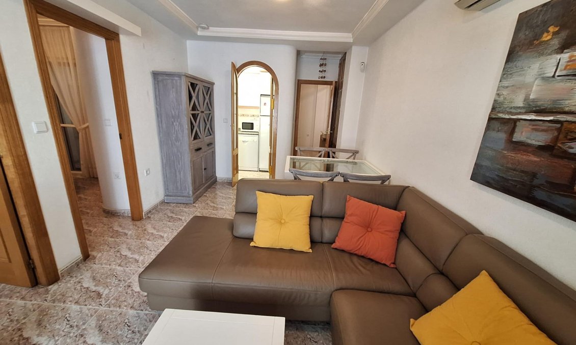Segunda mano - Apartamento -
Torrevieja - Estacion De Autobuses