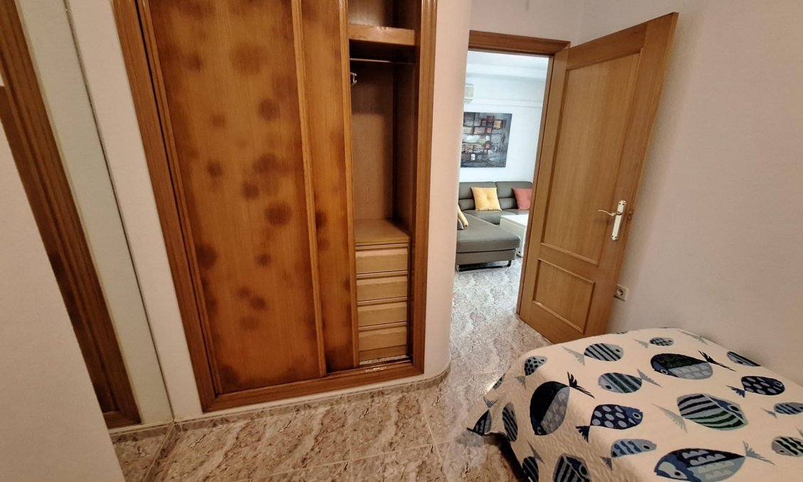 Segunda mano - Apartamento -
Torrevieja - Estacion De Autobuses