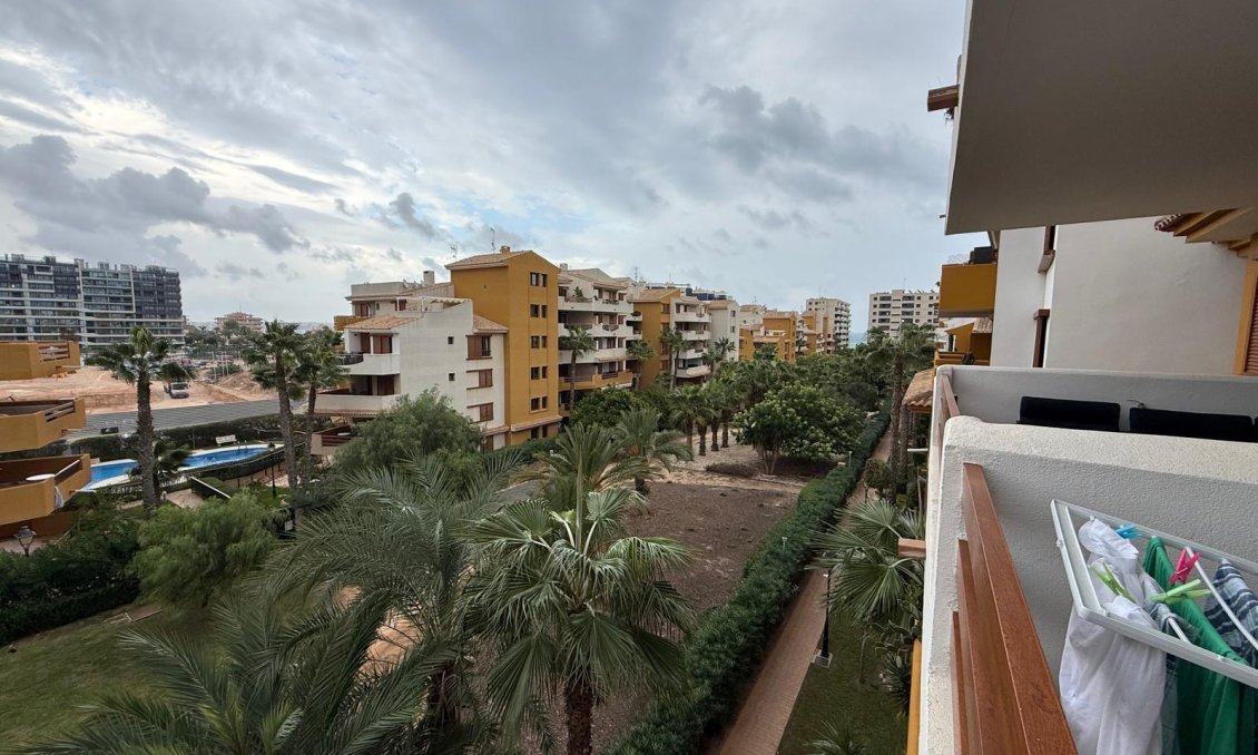 Segunda mano - Apartamento -
Torrevieja - Punta Prima