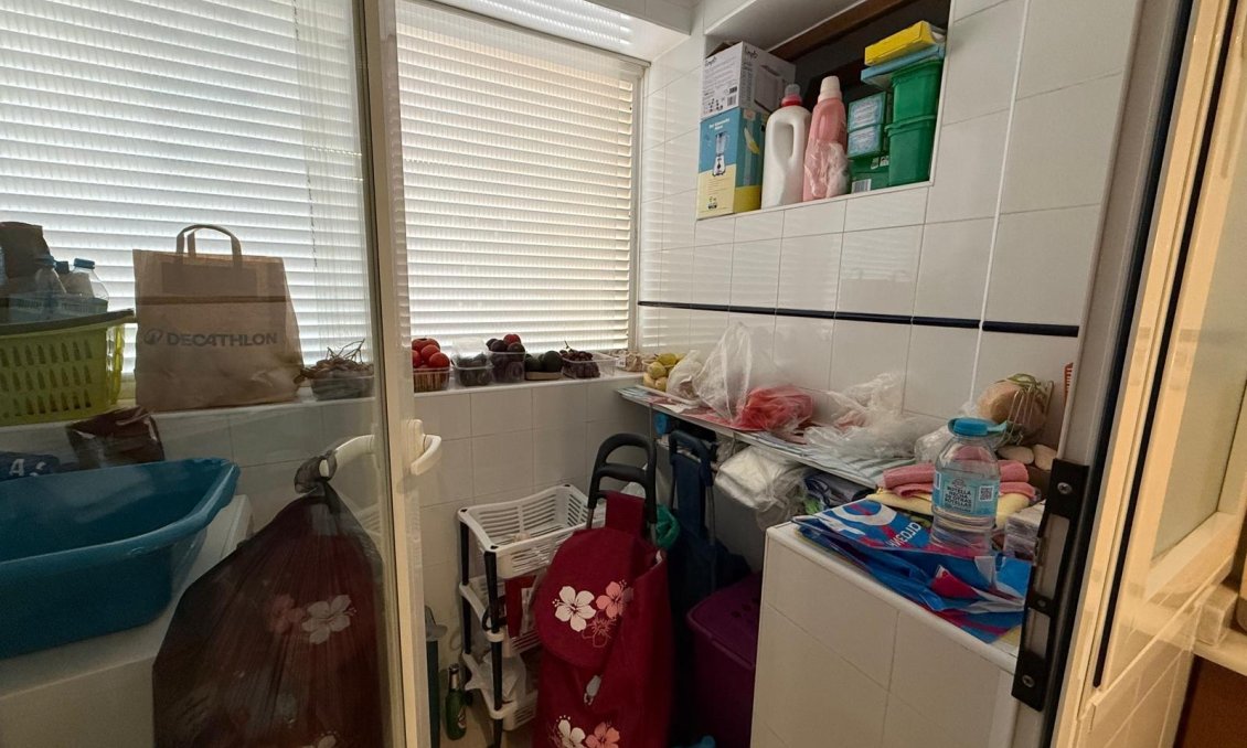 Segunda mano - Apartamento -
Torrevieja - Punta Prima