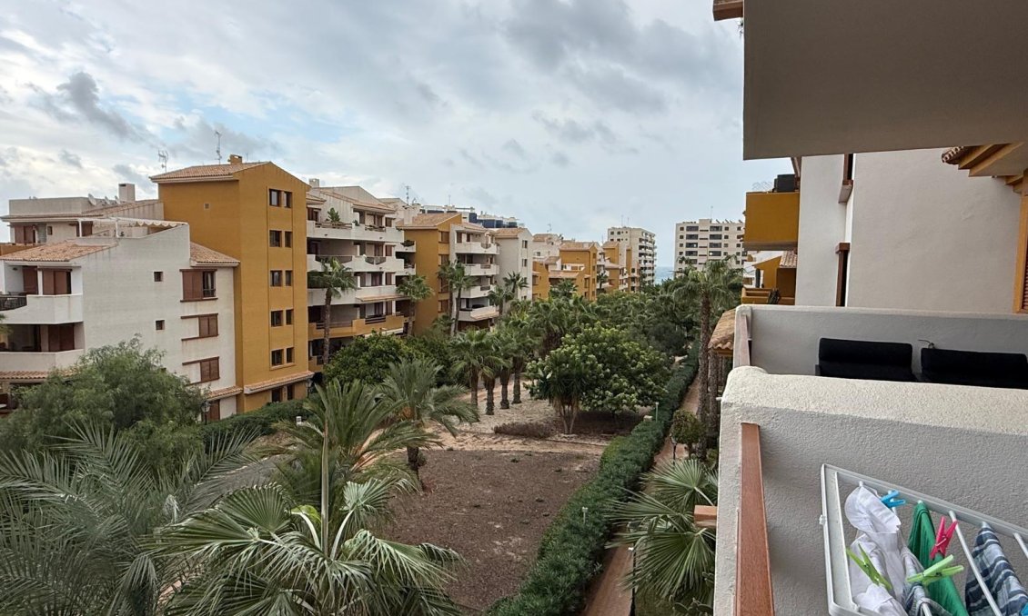 Segunda mano - Apartamento -
Torrevieja - Punta Prima