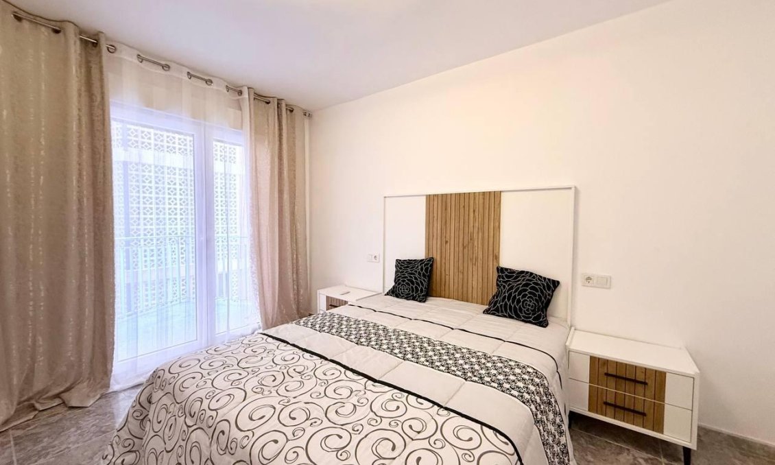 Segunda mano - Apartamento -
Torrevieja - Playa del Cura