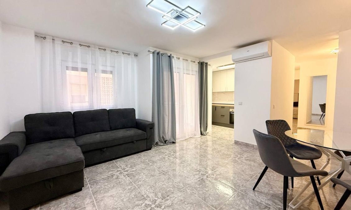 Segunda mano - Apartamento -
Torrevieja - Playa del Cura