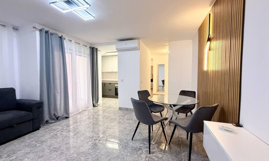 Segunda mano - Apartamento -
Torrevieja - Playa del Cura