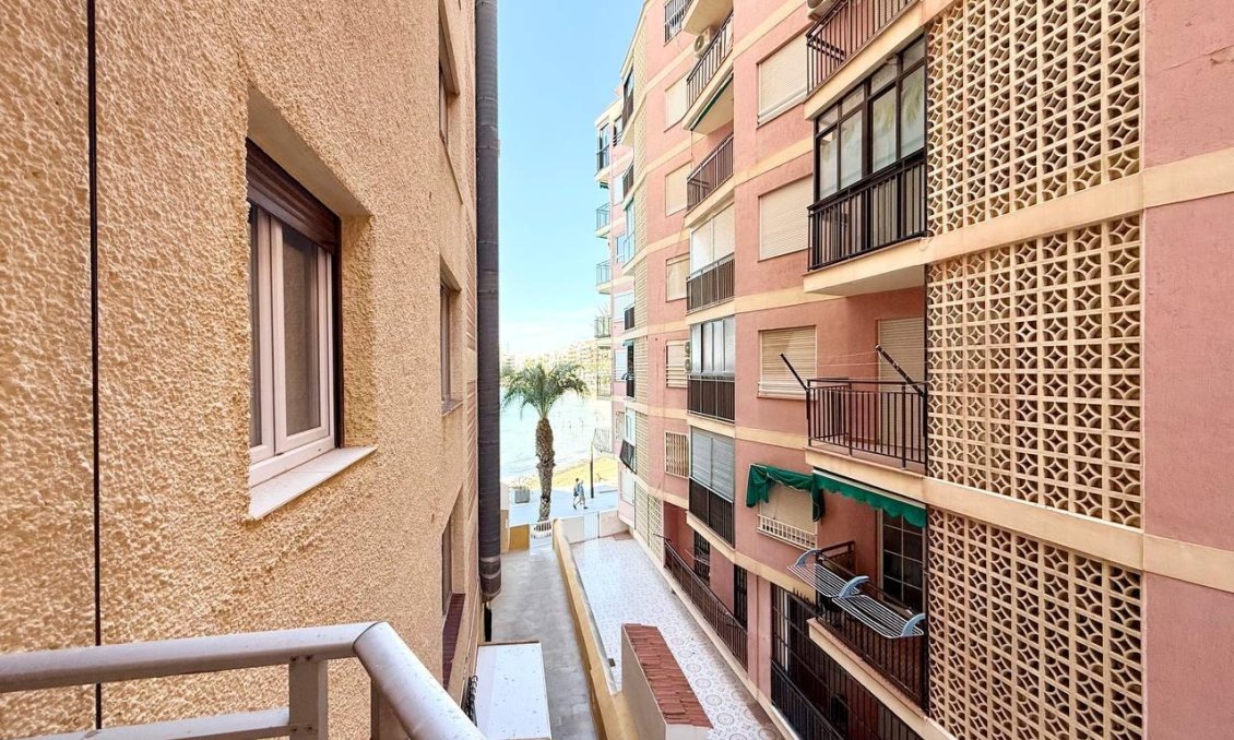 Segunda mano - Apartamento -
Torrevieja - Playa del Cura