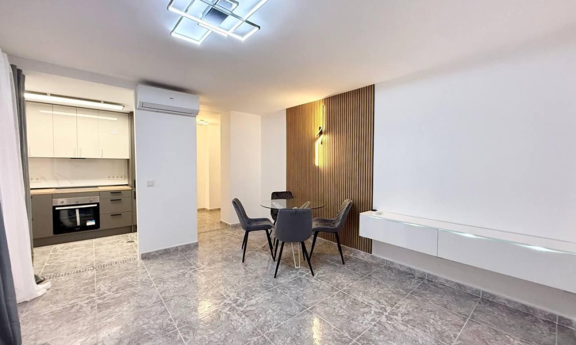 Segunda mano - Apartamento -
Torrevieja - Playa del Cura