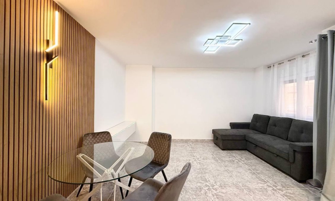 Segunda mano - Apartamento -
Torrevieja - Playa del Cura