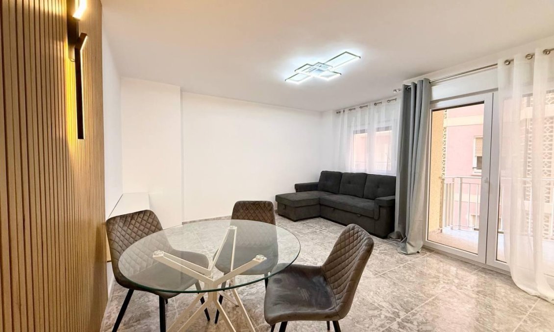 Segunda mano - Apartamento -
Torrevieja - Playa del Cura
