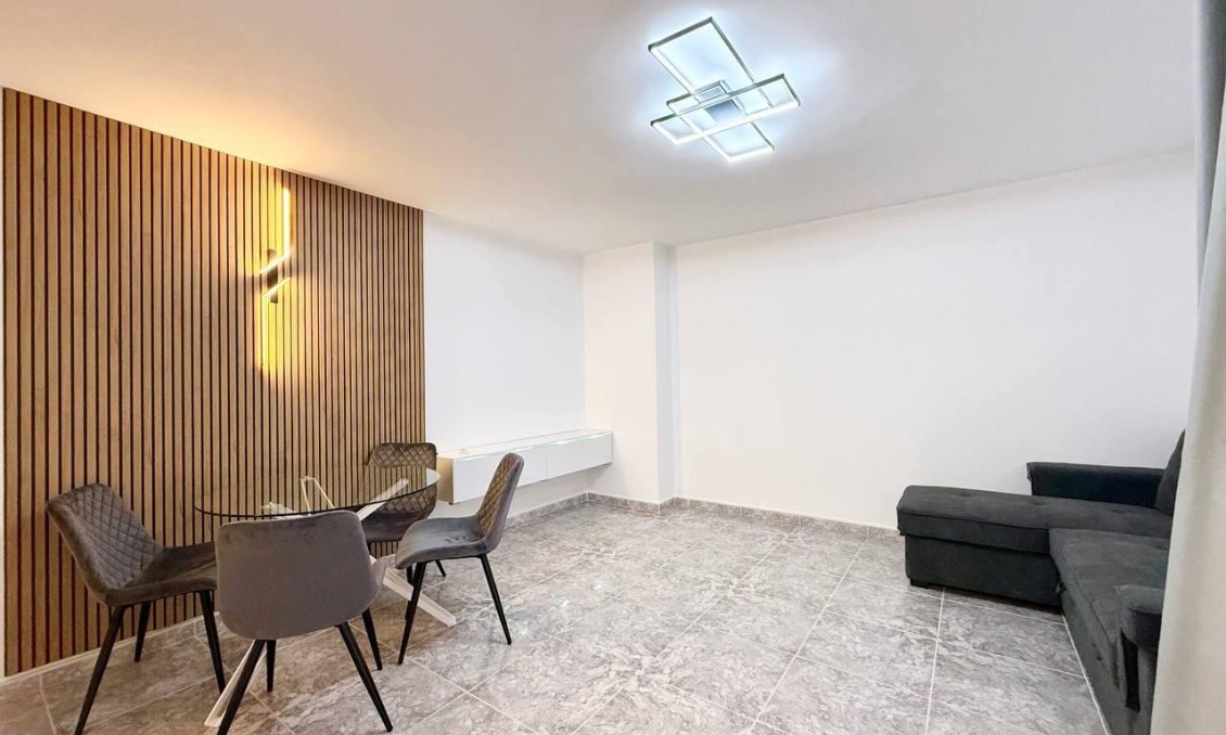 Segunda mano - Apartamento -
Torrevieja - Playa del Cura
