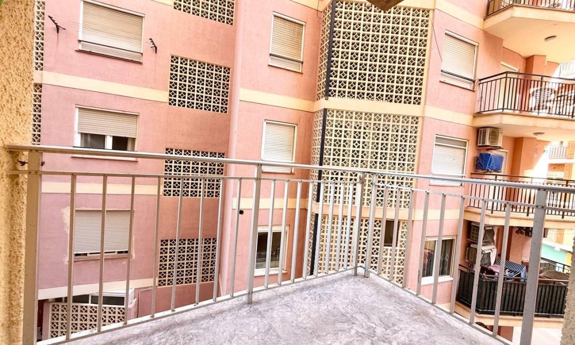 Segunda mano - Apartamento -
Torrevieja - Playa del Cura
