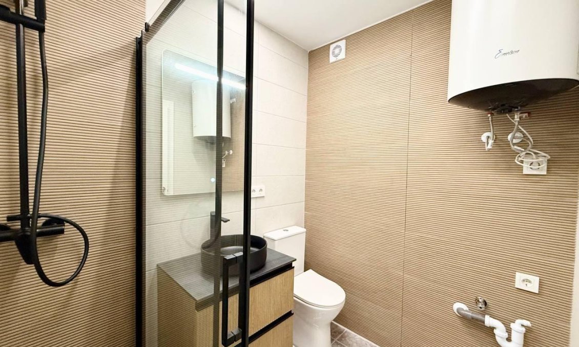 Segunda mano - Apartamento -
Torrevieja - Playa del Cura