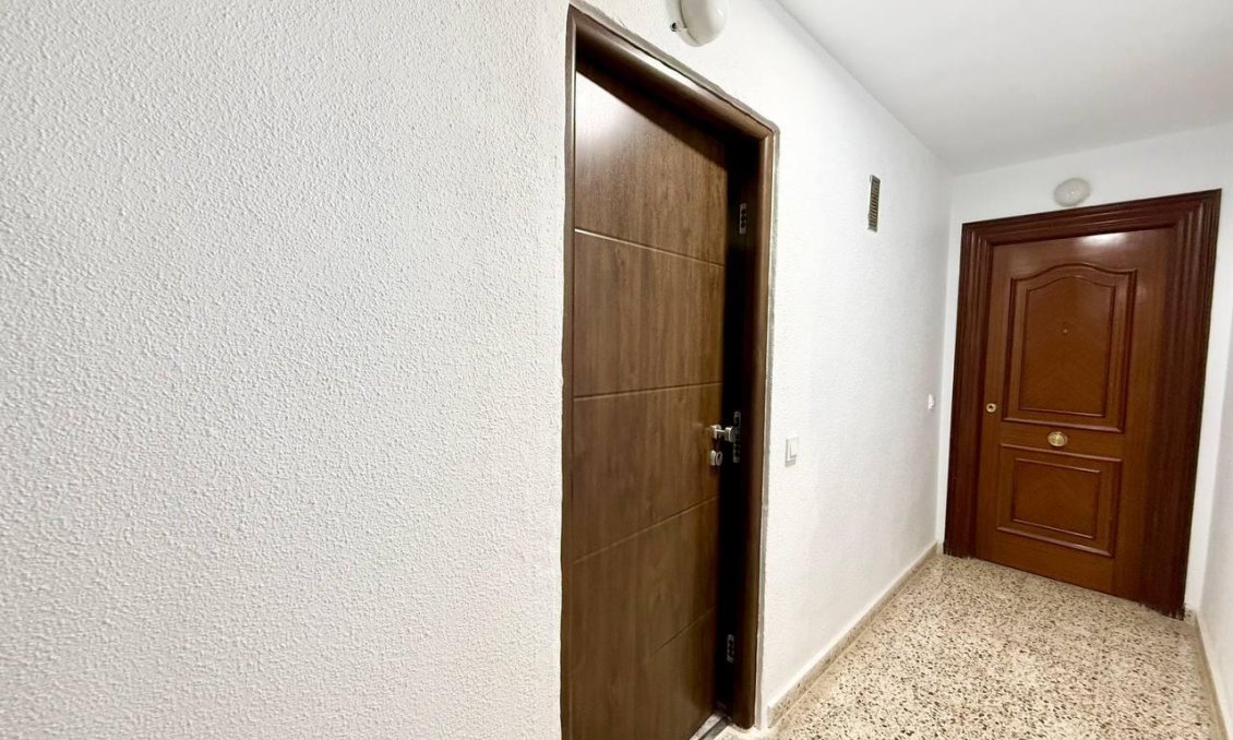 Segunda mano - Apartamento -
Torrevieja - Playa del Cura