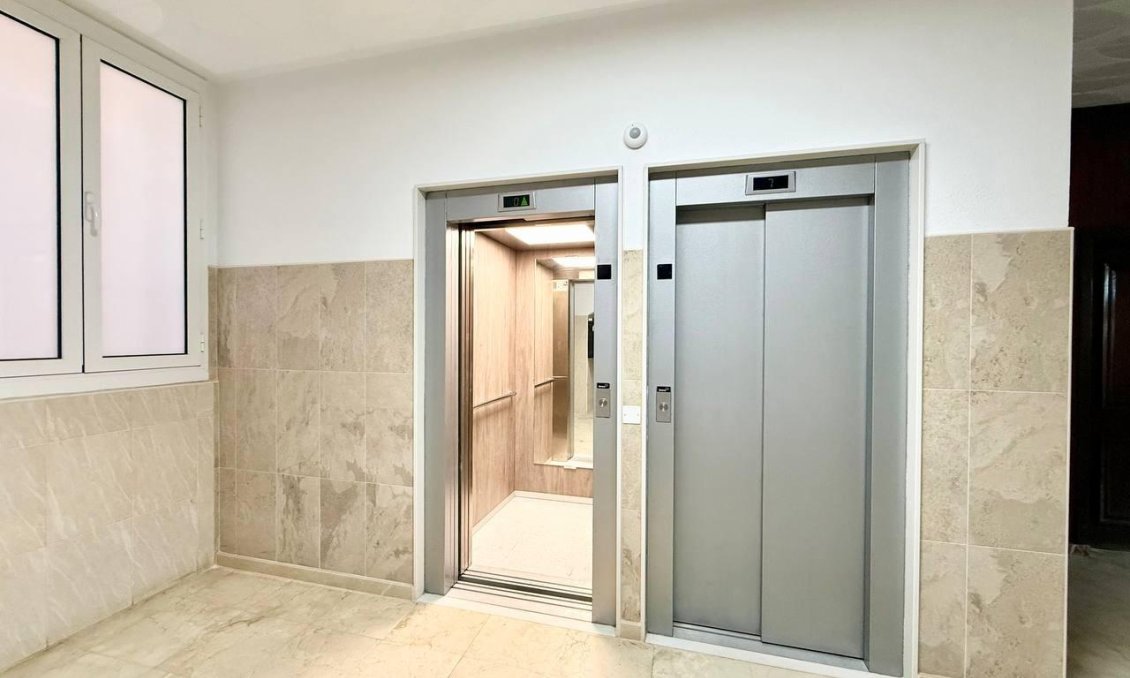 Segunda mano - Apartamento -
Torrevieja - Playa del Cura