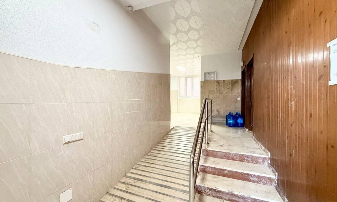 Segunda mano - Apartamento -
Torrevieja - Playa del Cura