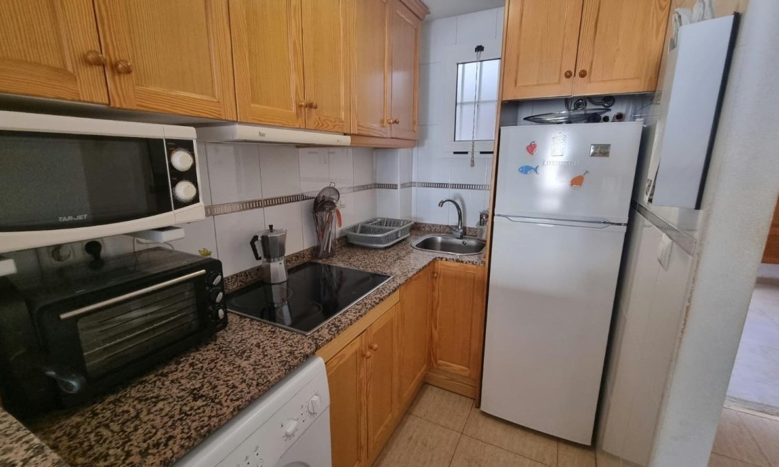 Segunda mano - Apartamento -
Torrevieja - Centro