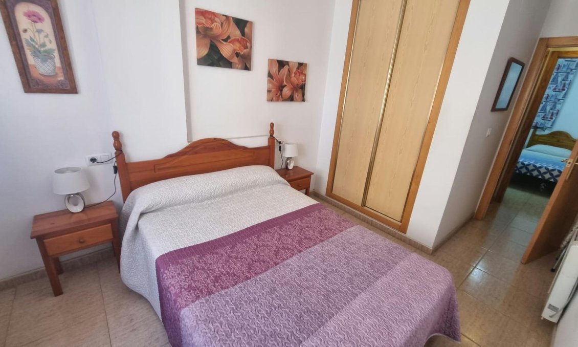 Segunda mano - Apartamento -
Torrevieja - Centro