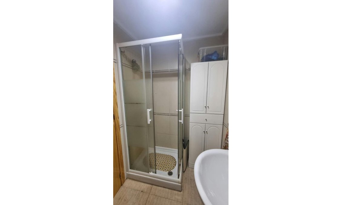 Segunda mano - Apartamento -
Torrevieja - Centro