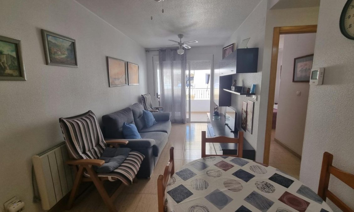 Segunda mano - Apartamento -
Torrevieja - Centro