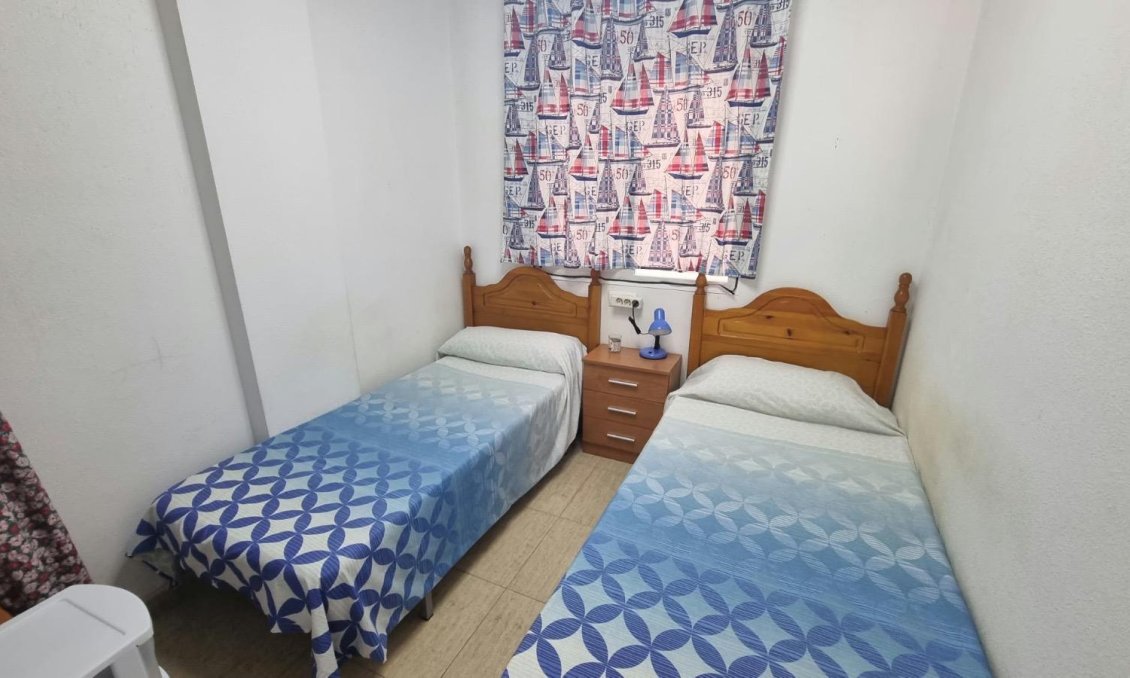 Segunda mano - Apartamento -
Torrevieja - Centro