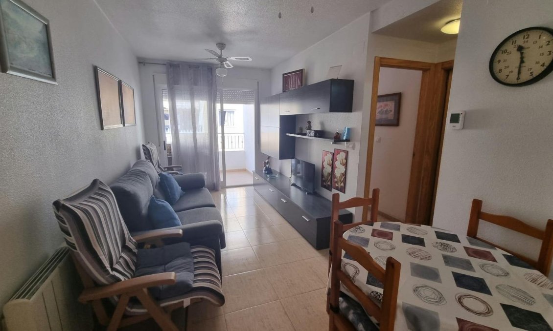 Segunda mano - Apartamento -
Torrevieja - Centro
