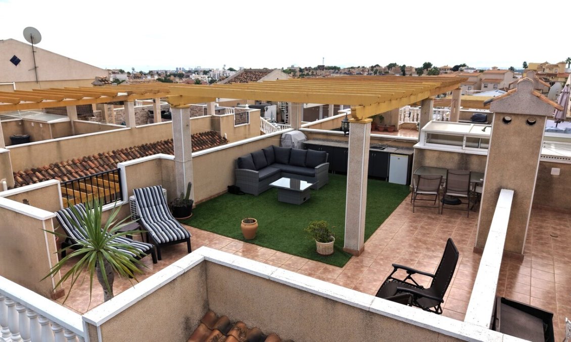 Segunda mano - Villa / Semi pareado -
Villamartin - Costa Blanca