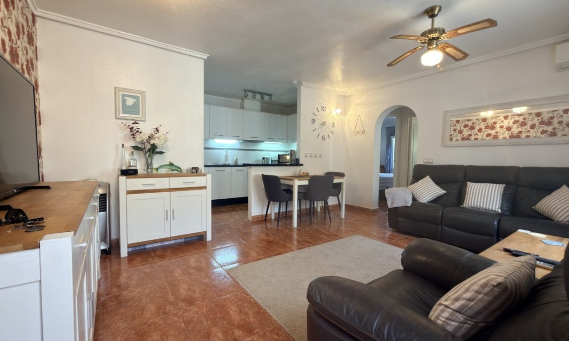 Segunda mano - Villa / Semi pareado -
Villamartin - Costa Blanca