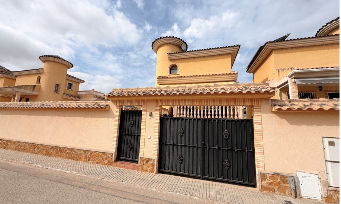 Segunda mano - Villa -
Lo Crispin - Inland