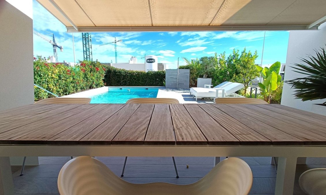 Segunda mano - Villa -
Algorfa - Inland