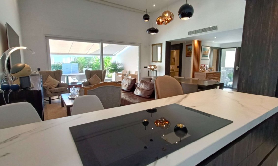 Segunda mano - Villa -
Algorfa - Inland