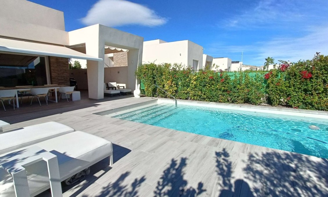 Segunda mano - Villa -
Algorfa - Inland