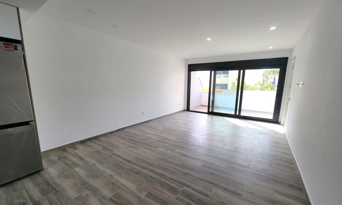 Segunda mano - Apartamento -
Torrevieja - Playa del Cura