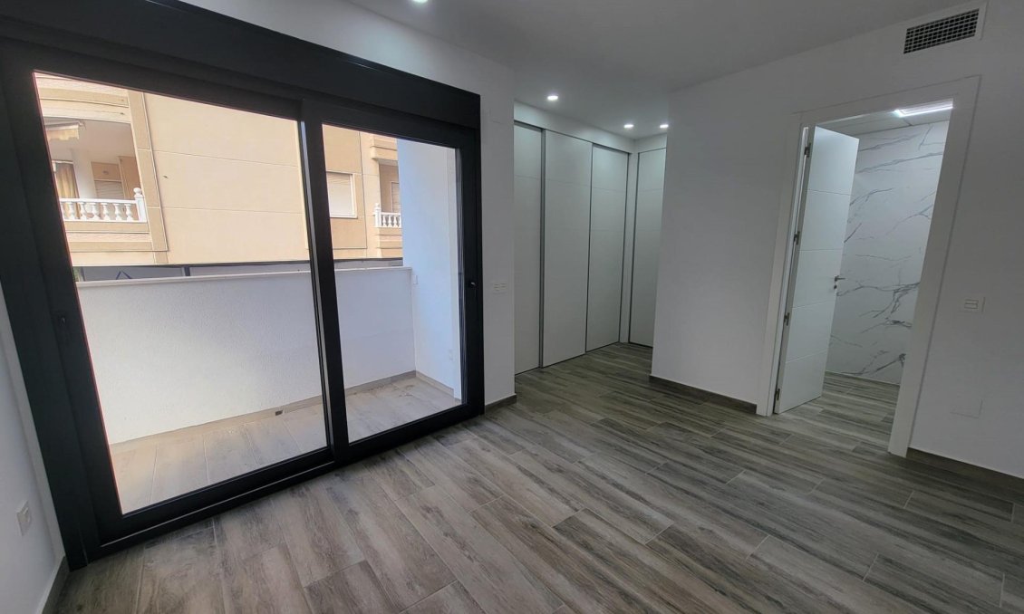 Segunda mano - Apartamento -
Torrevieja - Playa del Cura