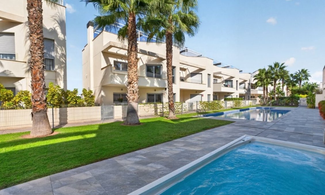 Segunda mano - Villa / Semi pareado -
Torrevieja - La Veleta