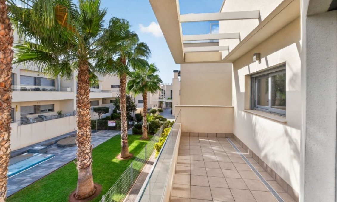 Segunda mano - Villa / Semi pareado -
Torrevieja - La Veleta