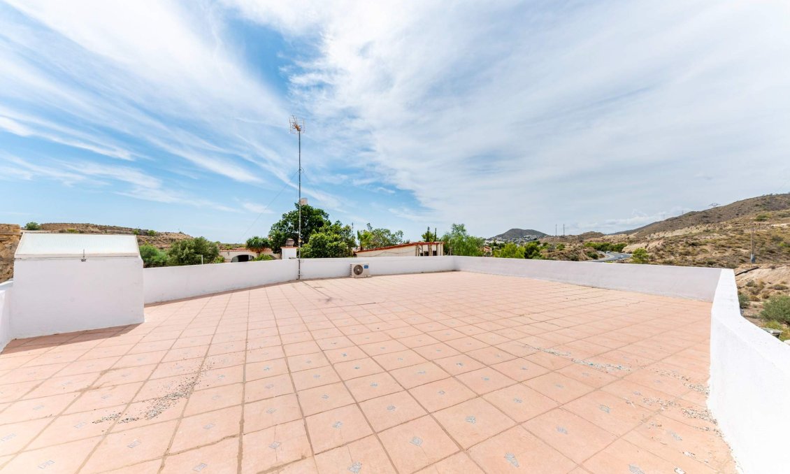 Segunda mano - Villa -
El Campello - Pueblo Acantilado - Lanuza