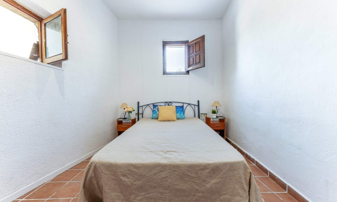 Segunda mano - Villa -
El Campello - Pueblo Acantilado - Lanuza