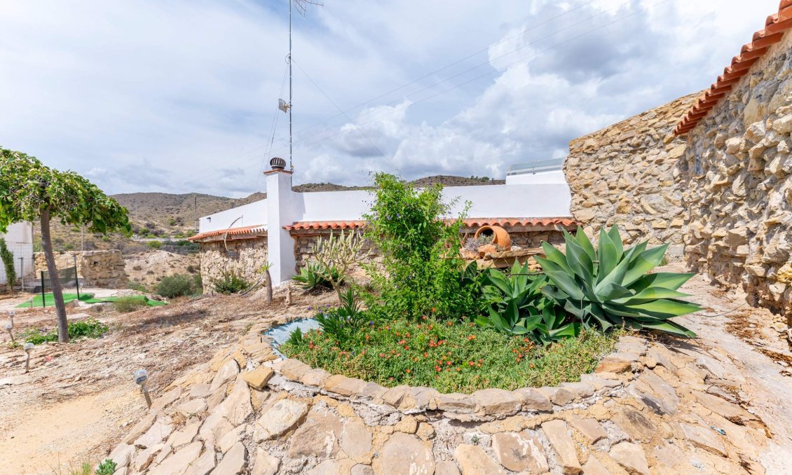 Segunda mano - Villa -
El Campello - Pueblo Acantilado - Lanuza