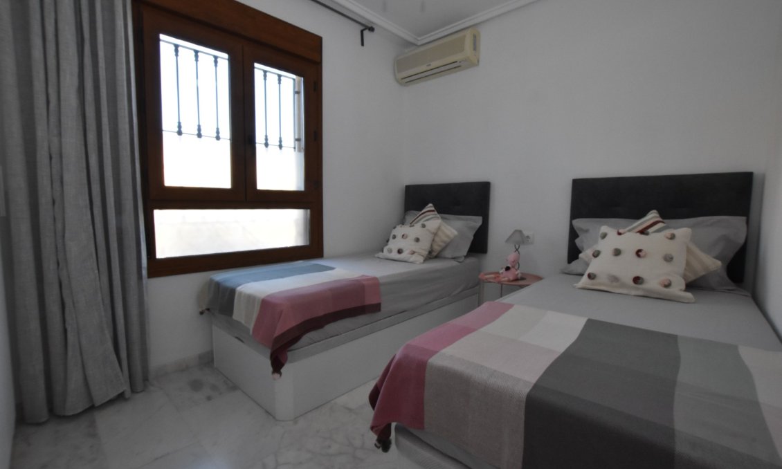 Segunda mano - Bungalow -
Algorfa - Inland