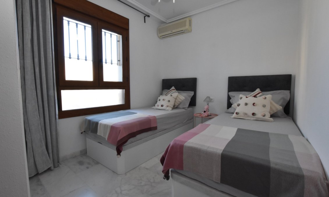 Segunda mano - Bungalow -
Algorfa - Inland
