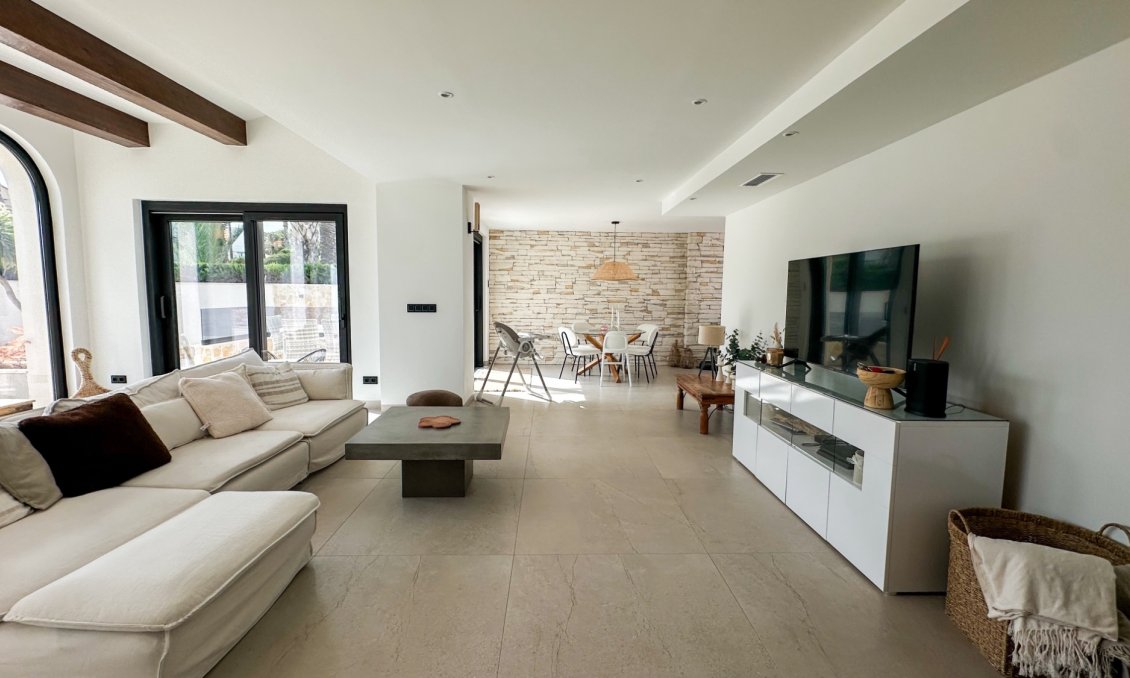 Segunda mano - Villa -
Orihuela - Inland